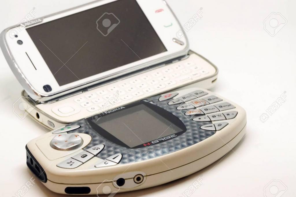 121226024-3-april-2019-eskisehir-turkey-nokia-ngage-and-n97-vintage-smartphones-on-white-isolated-background.jpg